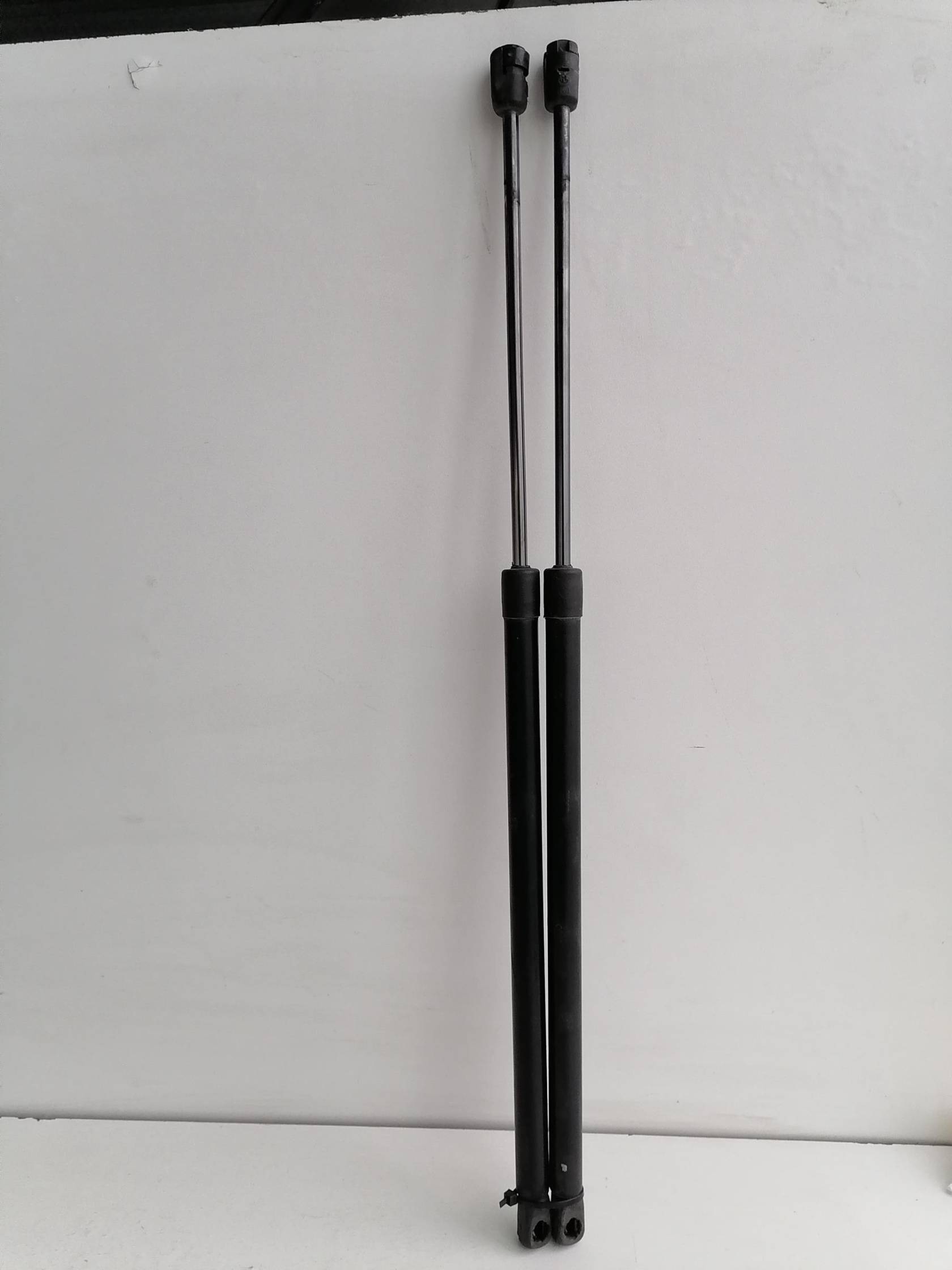 Asta ammortizzante portello post. dx.